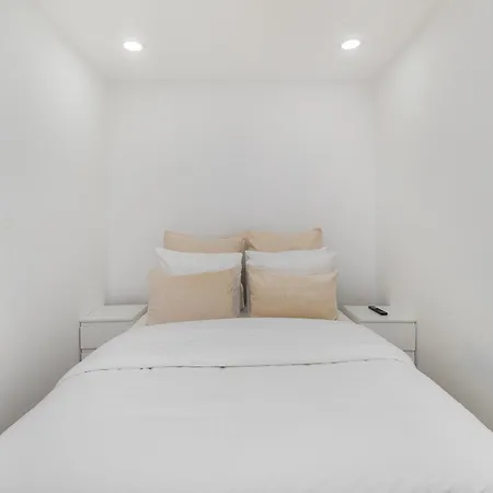 Whome Stylish Top-floor Flat In Iconic Chiado Appartement Lisboa
