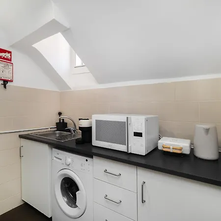 Whome Stylish Top-floor Flat In Iconic Chiado Lisboa
