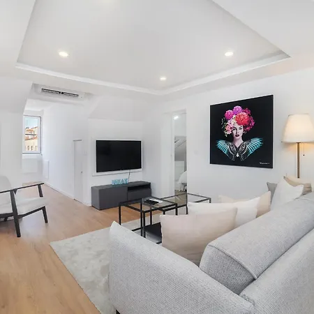 Appartement Whome Stylish Top-floor Flat In Iconic Chiado *