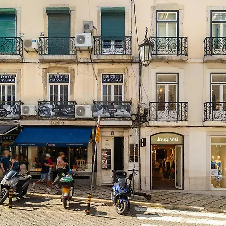 Whome Stylish Top-floor Flat In Iconic Chiado Appartement Lisboa