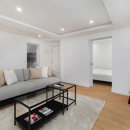 Whome Stylish Top-floor Flat In Iconic Chiado Lisboa